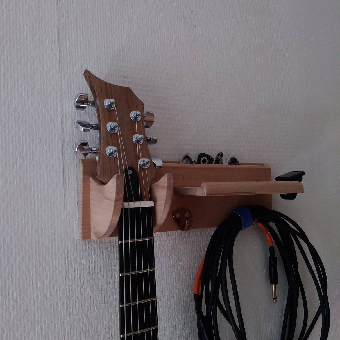 support guitare cables